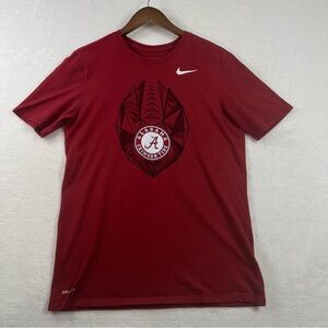 Nike Men's Red Graphic T-Shirt size medium